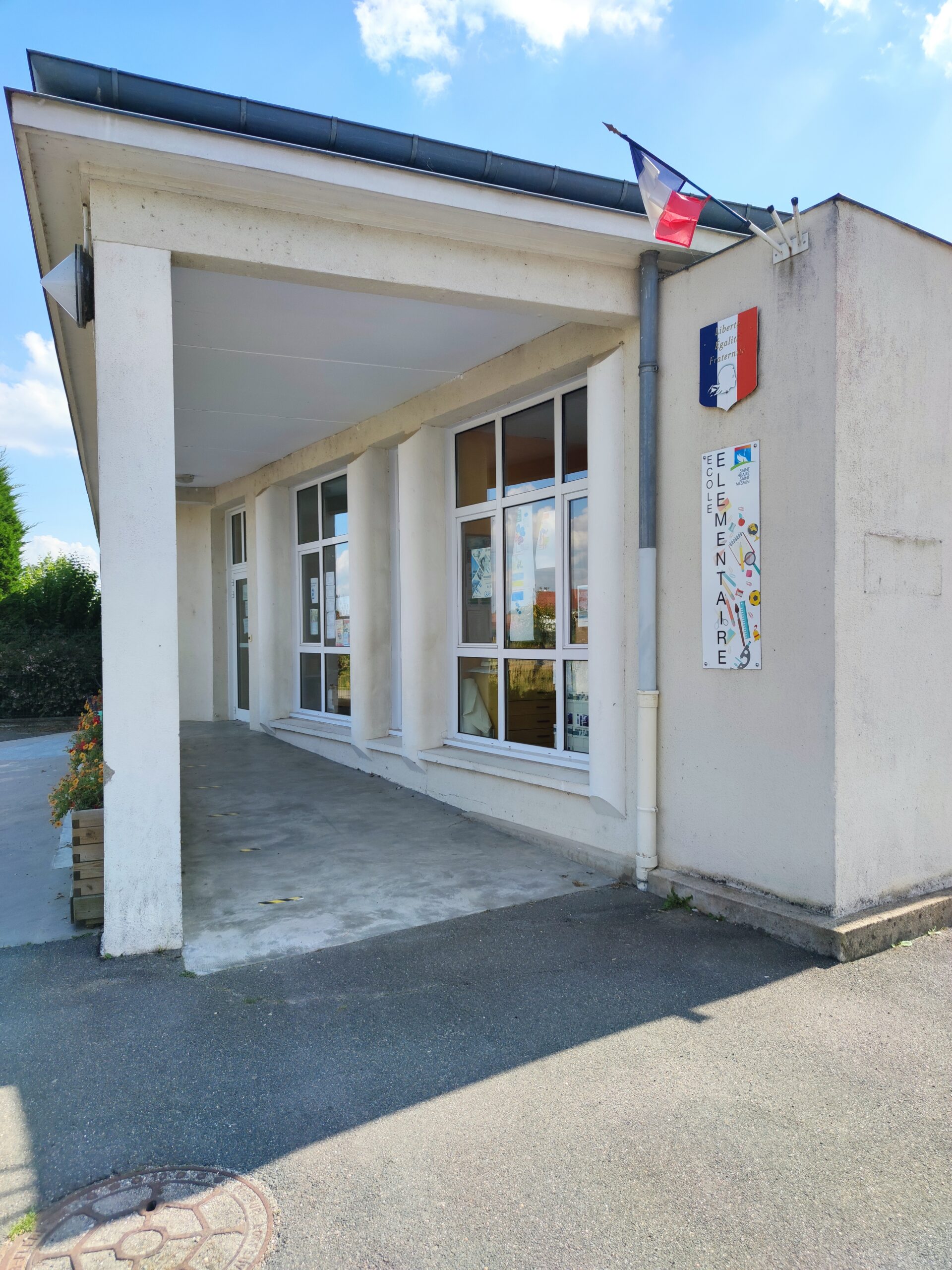 ecole elementaire Ecole élémentaire de Saint-Hilaire-Saint-Mesmin
